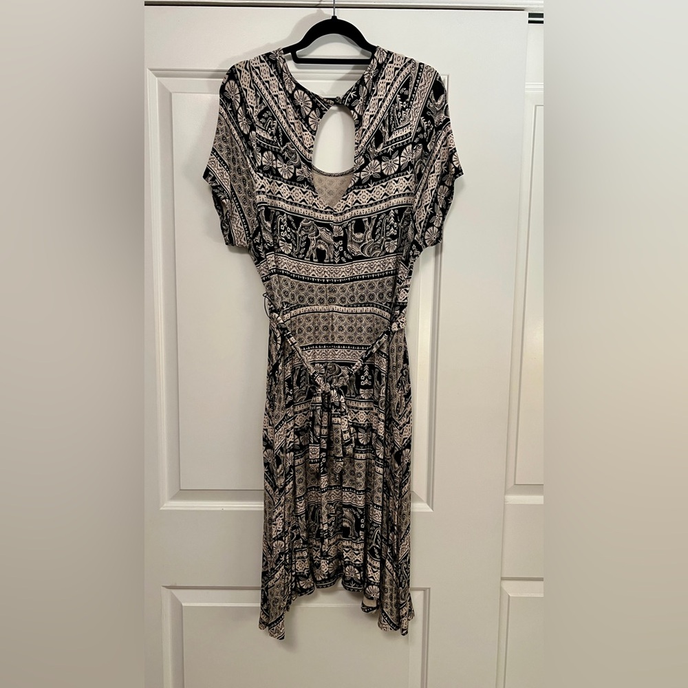 Torrid Elephant Print Keyhole Dress - Picture 4 of 6